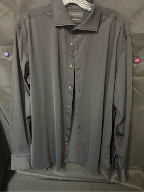 Porter &Ash Men's Black Button-Up Dress Shirt